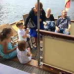 Hotelschiff Nedeva Bremen