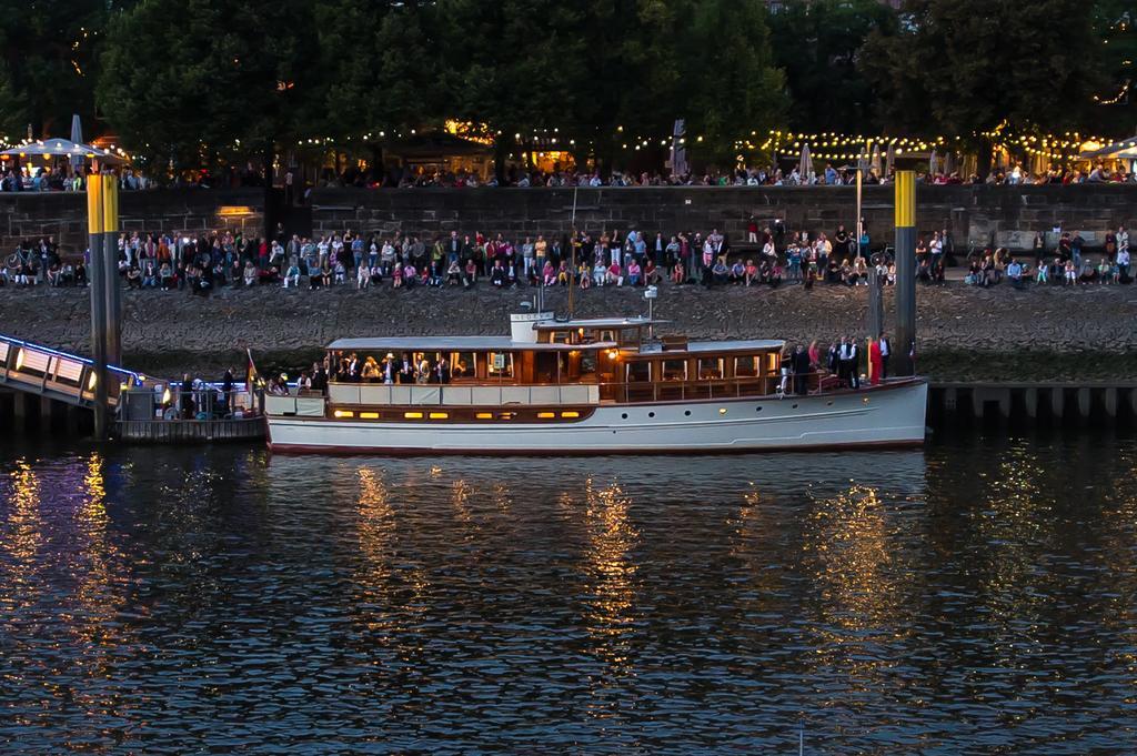 Hotelschiff Nedeva 3* BRE
