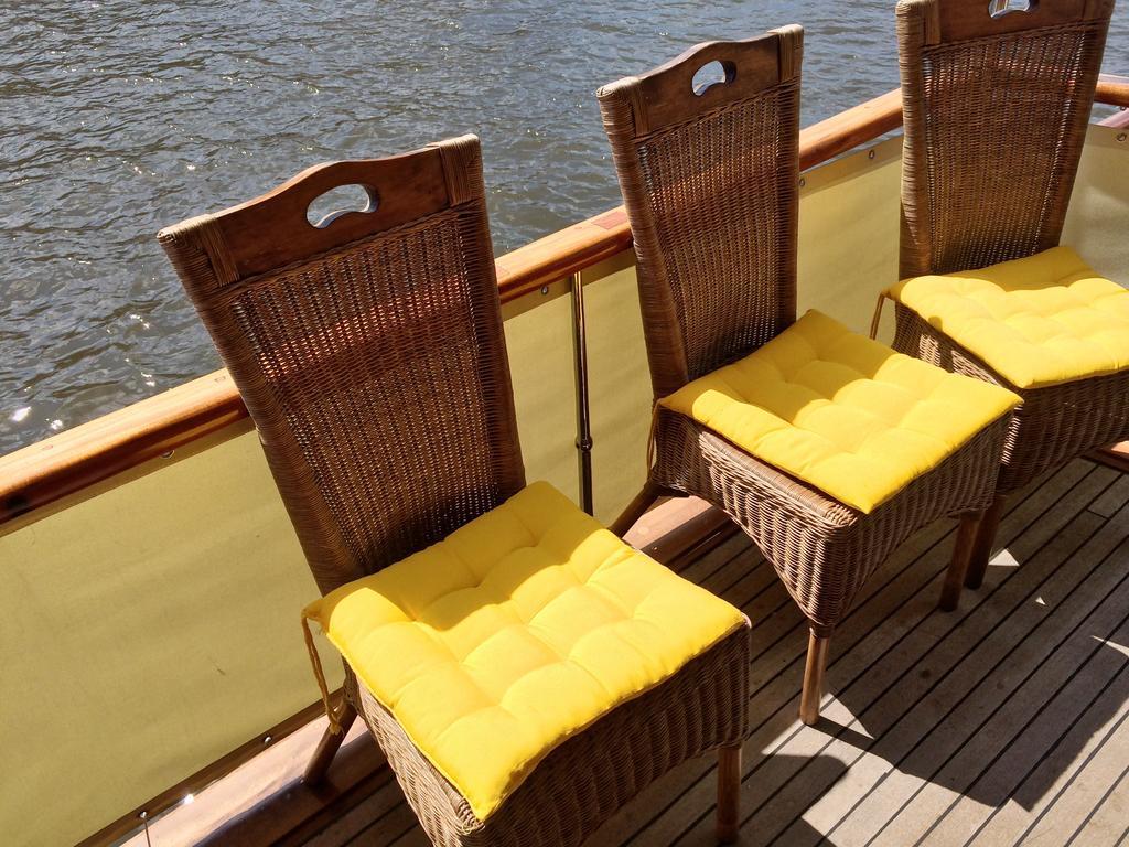 Hotelschiff Nedeva