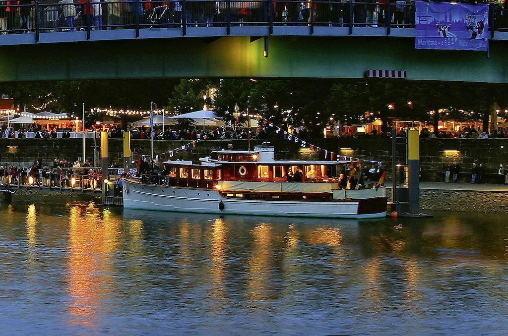Botel Hotelschiff Nedeva BRE