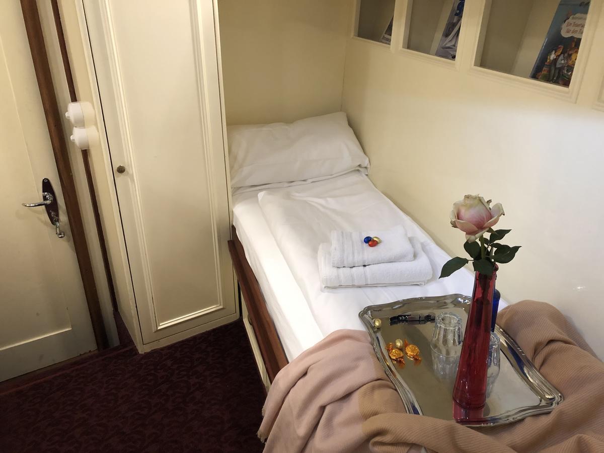 Hotelschiff Nedeva