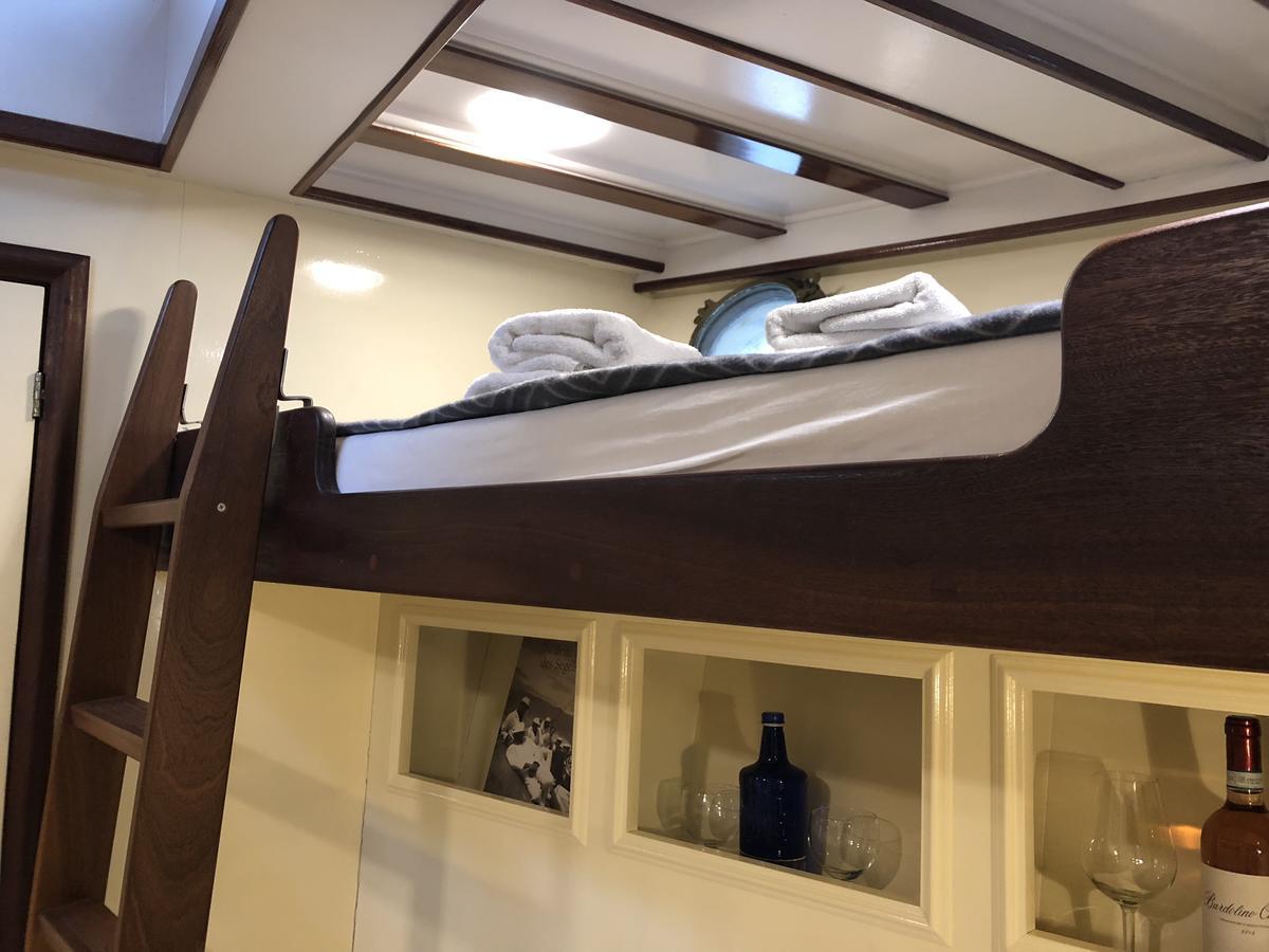 Hotelschiff Nedeva BRE