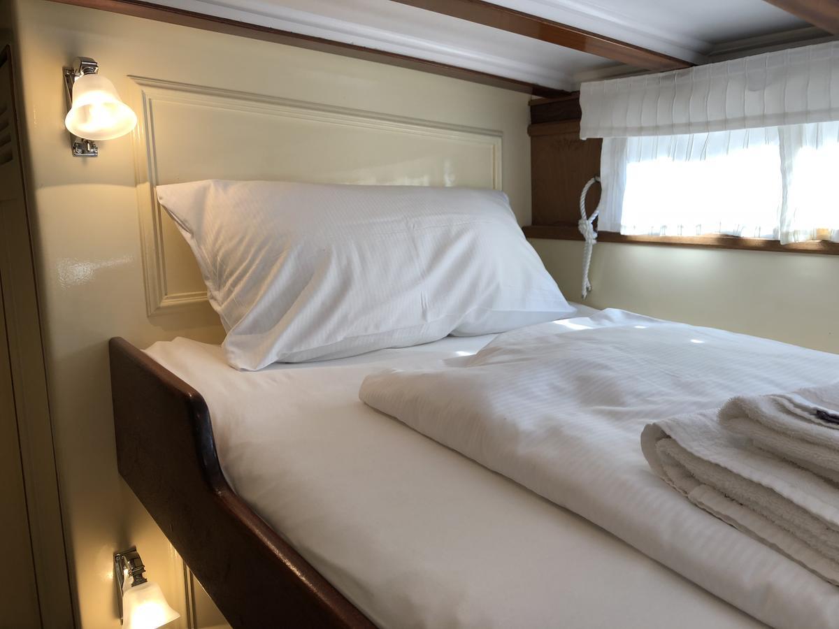 Hotelschiff Nedeva Botel BRE