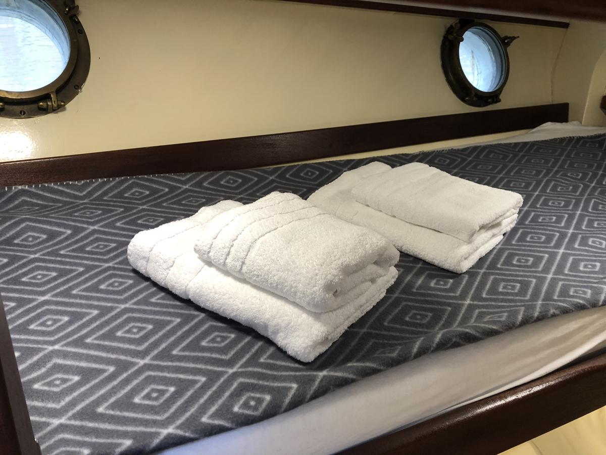 Hotelschiff Nedeva BRE