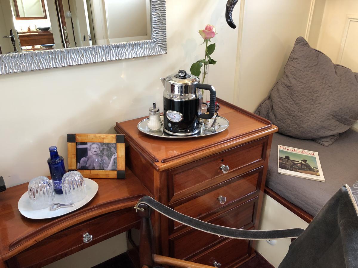 Hotelschiff Nedeva Botel BRE