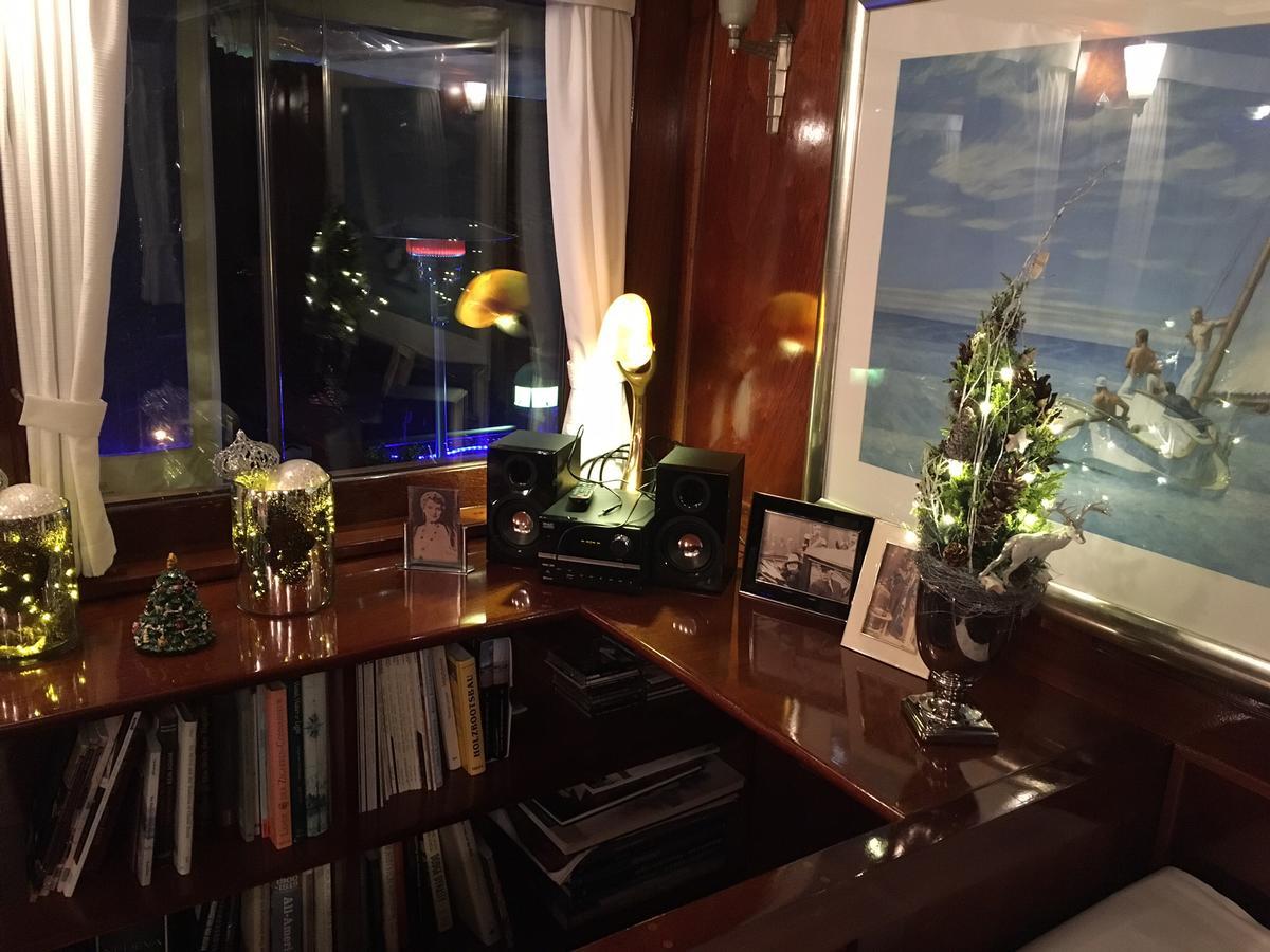 Botel Hotelschiff Nedeva BRE